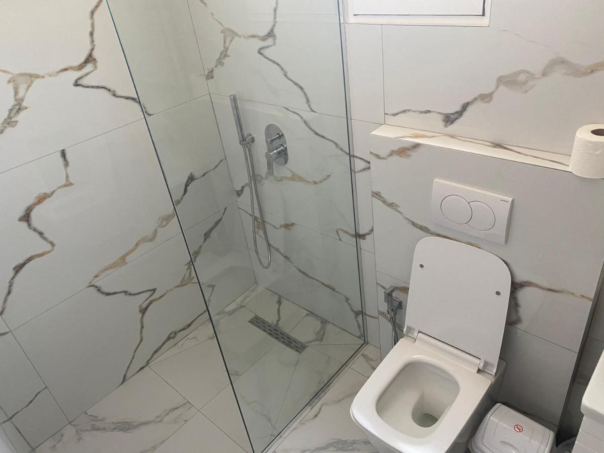 Vila Avni Likometi Ksamil Exteriör bild